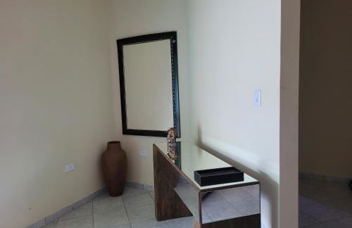 Casa espaçosa com linda piscina - Foto 6