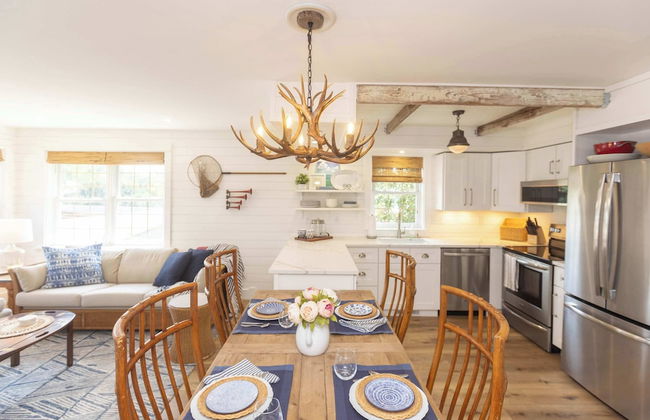 Heaven on Earth! 2 BDR Fontana Flat, Walk to Lake - Photo 1