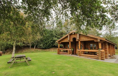 Brynallt Country Park - Foto 1