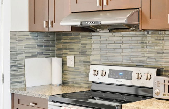 Lakefront Lux 2BR Symphony Of Comfort - Photo 12