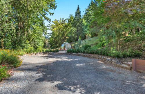 Stylish 3BR Retreat Close to Coast & Wineries - Foto 54