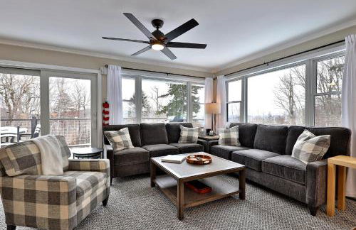 Premium 5 bedroom, pet friendly private home with hot tub 3 miles from the Skyship Bear - Foto 33