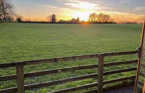 The Old Telephone Exchange - surrounded by fields! - Photo 19