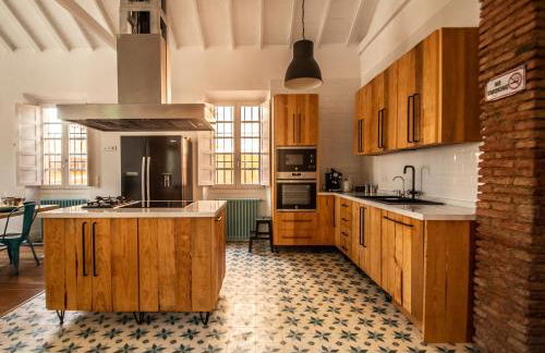 Villa Regionalista principios Siglo XX 1919 -Pedregalejo-Baños del Carmen-A UNOS METROS DEL MAR!!! PISCINA CLIMATIZADA BAJO PETICION - Photo 5