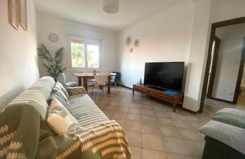 BELLAVISTA , Bright and Stylish Two Bedroom Apartment in the Historic Center - Photo 4