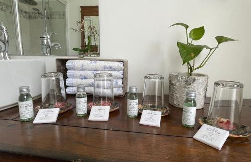 Chez Hélène, calme et verdure au centre historique - Foto 4