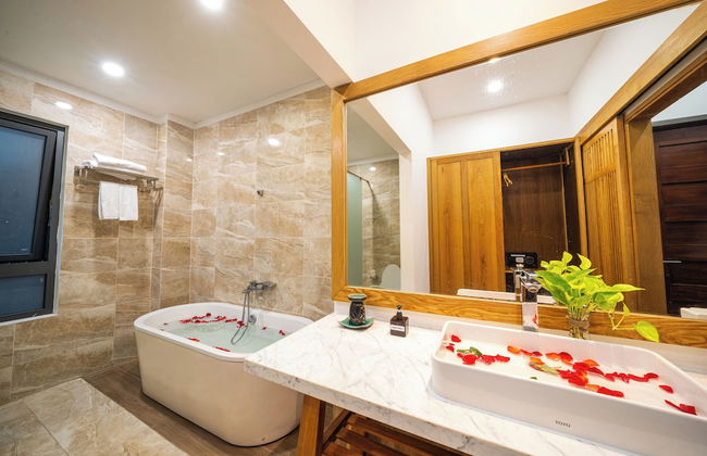 Palm River Boutique - Photo 77