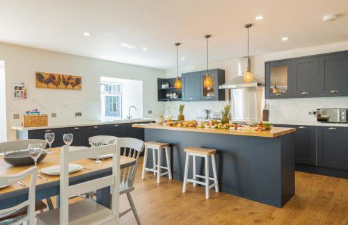 Nether Newton - Sleeps 12, Hottub, Sauna, Private Garden - Foto 51