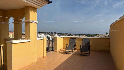 Top Floor spacious apartment with roof terrace - Foto 3