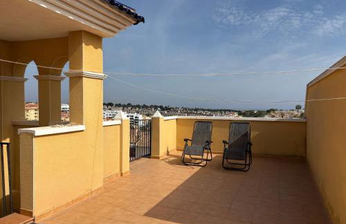 Top Floor spacious apartment with roof terrace - Foto 3