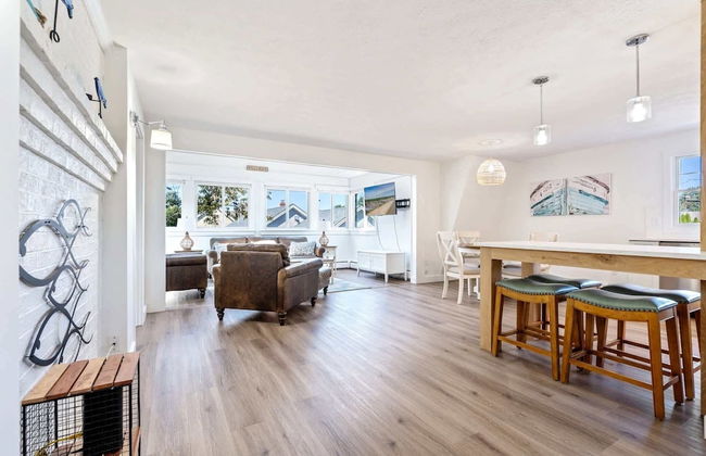 Beachwood Getaway Sleeps 10! - Photo 39