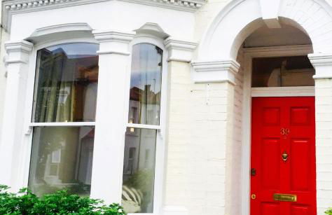 Colourful 2 bed 2 bath Tooting house - Photo 2