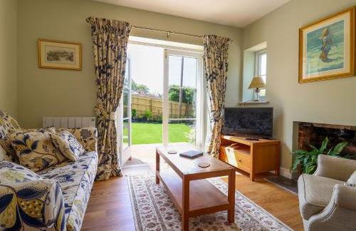 Questant Lodge - Photo 4