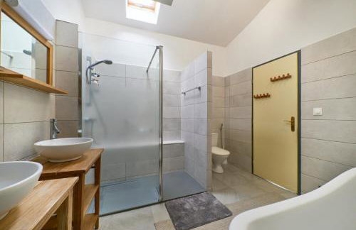 Domaine - Vignoble - Jacuzzi - Sauna - 14 à 18 pers - Foto 61