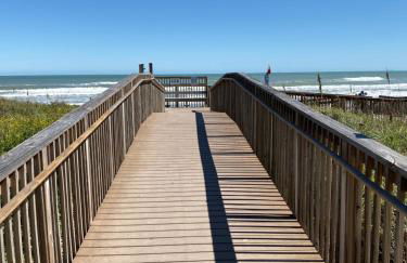 South Padre Island Beach House Retreat Downstairs - Photo 7