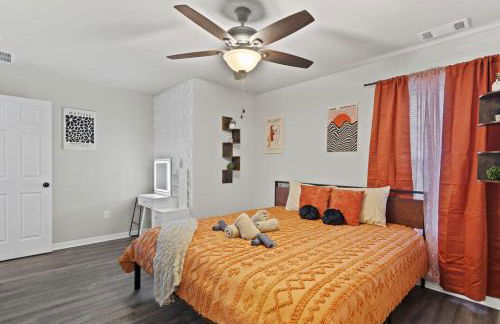 13 mins to Downtown & Stadium - Game Room - Game Day - Foto 6