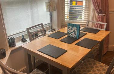 Unique seafront 2 bedroom 2 bathroom apartment - Foto 7