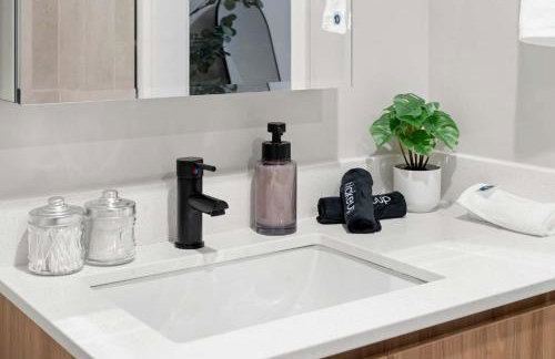 Steps from the Lake Edgewater Modern 2BD 2BA - Photo 35