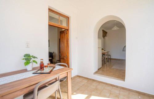 Manos Home - Photo 49