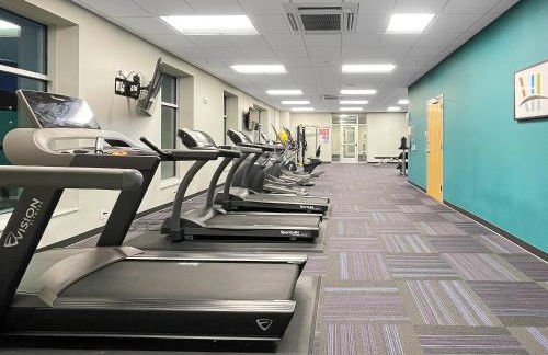 HUGE 2BR Apt Next to Wells Fargo -FREEParking! - Foto 18