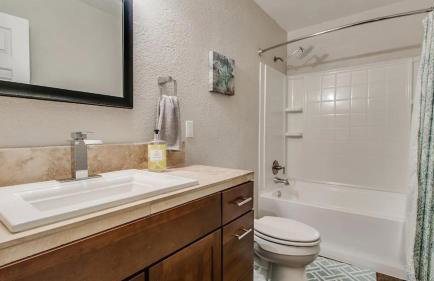 Spectacular Hilltop Home W/resort Like Backyard! - Foto 100