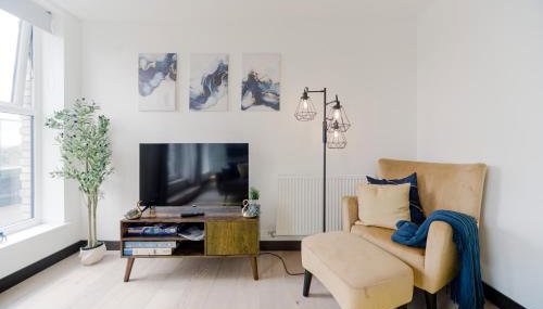 Step Free 2 Bed 2 bath Oasis FlatIClose to David Lloyd Gym with Fully Equipped Kitchen& Parking in DartfordIMins from station and 45 mins into Central London - Foto 3, Other