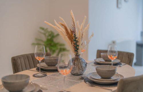 Spacious 3BR Home by D3 Short Stay, Sleep 9, Free WIFI & Parking - Foto 25