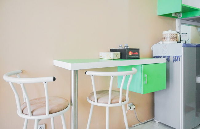 Cozy Studio Apartment at Tamansari Skylounge near Soetta Airport - Foto 5