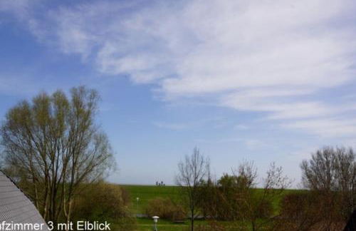 6 Personen Ferienhaus mit 4 Schlafzimmern, Infrarotwaermekabine, mit Blick auf den Weltschiffahrtsweg in Otterndorf - Foto 21