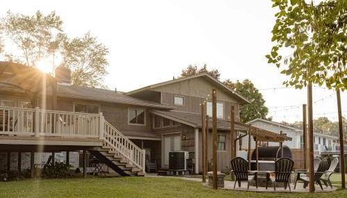 Bluffview on the River with a hot tub sauna pool table and more - Foto 4, Garden view, furniture