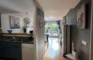 Bonito apartamento con gran terraza y piscina comunitaria AV-08 - Foto 20