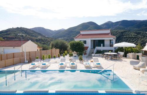 Family Villa Portes with panoramic view! - Foto 25