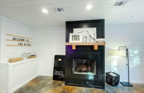 the RISER - BRAND NEW Modern Cabin in Broken Bow - Foto 25