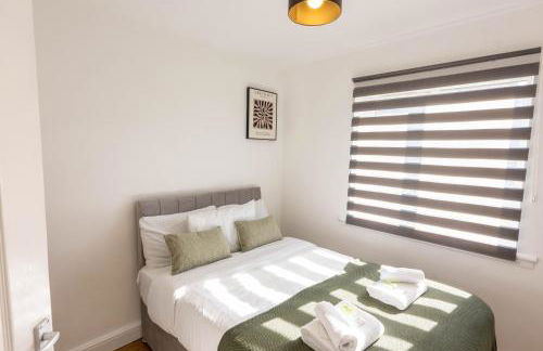 Paisley with Parking & Balcony - Pass the Keys - Foto 26