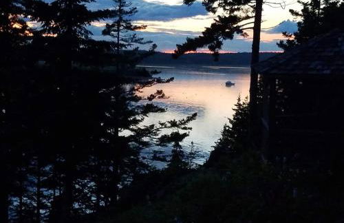 Sunset Cabin by the Sea, Log cabin stunning views - Photo 53