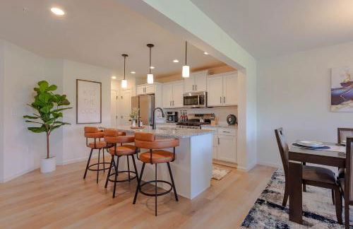 The Cobbin Luxe, Luxe Stay Minutes from Penn State - Foto 2