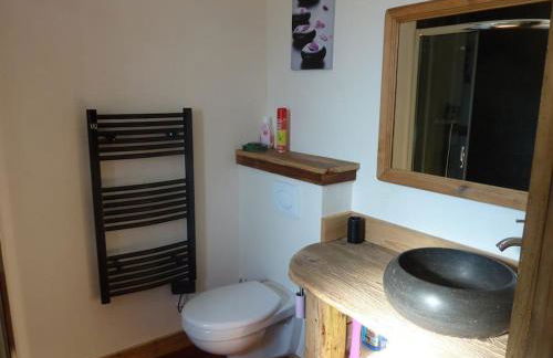 Premier étage d'une ferme rénovée - Foto 7