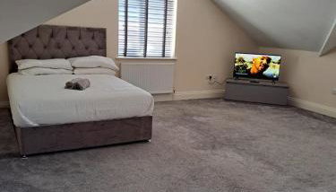 1 Bed Loft - Sleeps 2 - Parking - Wifi - Foto 3