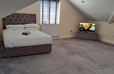 1 Bed Loft - Sleeps 2 - Parking - Wifi - Foto 3