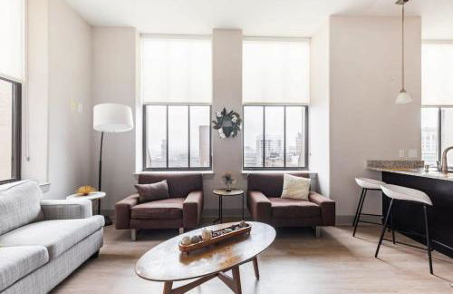 2BR Distinguished Apartment Rooftop Deck & Gym - Foto 1