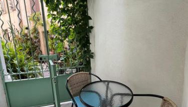 Vieil Antibes, ravissant 2p avec petite terrasse - Photo 2