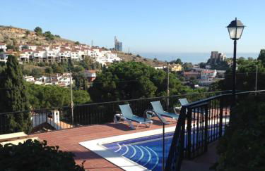 Apartamento-Estudio en Villa con Piscina - Photo 2