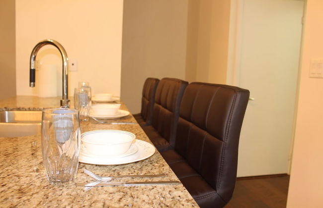 Custom Luxury Suite - By Elite Suites - Photo 12