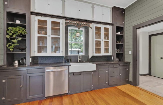 Historic Gem Near Schlitterbahn - Foto 21