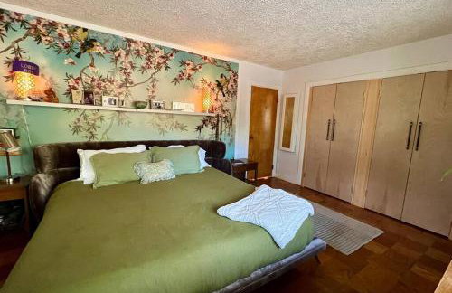 Swanky Midcentury Ranch - Foto 19