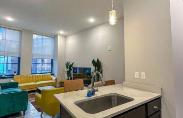 Your Downtown Oasis, Pool Gym in Building Steps from Dining and Top Sights - Foto 14