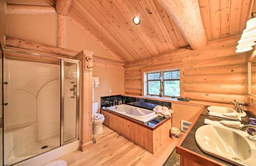 Waterfront Log Home with 95 Acres on Yaak River - Foto 18