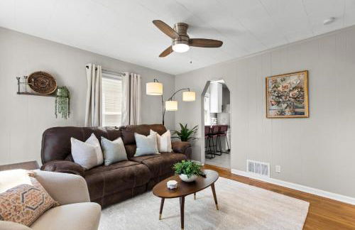 4 Bedroom Bungalow in the - Heart of Metro Detroit - Foto 32