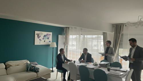 Bel appartement spacieux et lumineux de 100m2 au 3e étage avec ascenseur -A 5mn à pied du parc des expositions congrès de Dijon et ENG et 10mn du centre ville place Parking devant l'immeuble - Foto 3