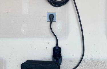 Golf Getaway, Hot Tub, EV Charger, New 2025 Build - Photo 18